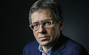 Portrait photo of Ian Bremmer