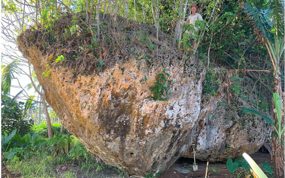 New research theorises that Tonga's Maka Lahi boulder was moved more than 200 metres inland by a tsunami around 7,000 years ago. Maka Lahi, meaning "Big Rock", is a limestone boulder, 6.7 metres tall and 14 metres wide, and weighing approximately 1180 tonnes.