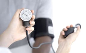 Checking blood pressure. (Photo by SCIENCE PHOTO LIBRARY / R3F / Science Photo Library via AFP)