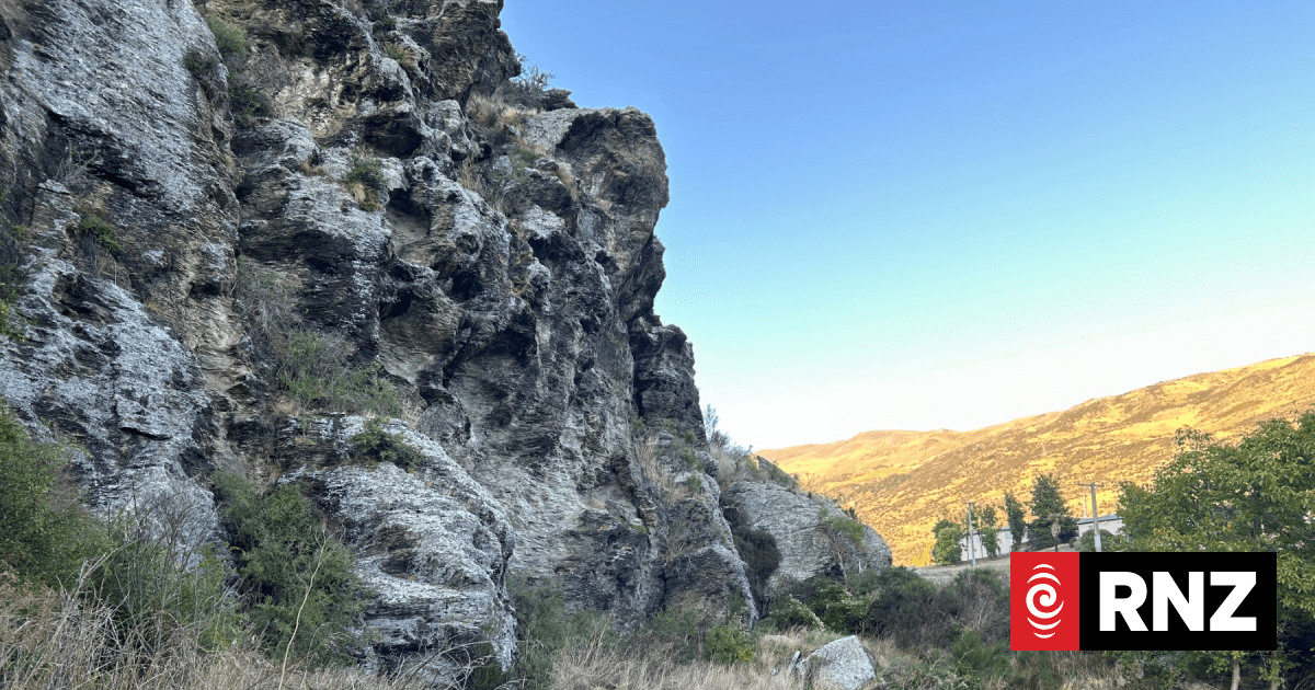 One dead after truck rolls on Central Otago walking track | RNZ News