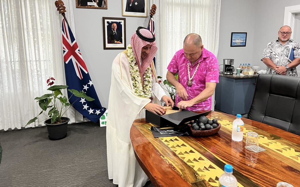 Cook Islands Prime Minister and Pacific Islands Forum chair Mark Brown, right, met with Saudi Arabia Minister for Tourism and Saudi Fund for Development chair Ahmed Al Khateeb and his delegation in Rarotonga on 10 November.