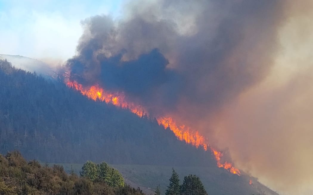 A scrub fire spreads at Bridge Hill around State Highway 73 in Canterbury on 5 November.