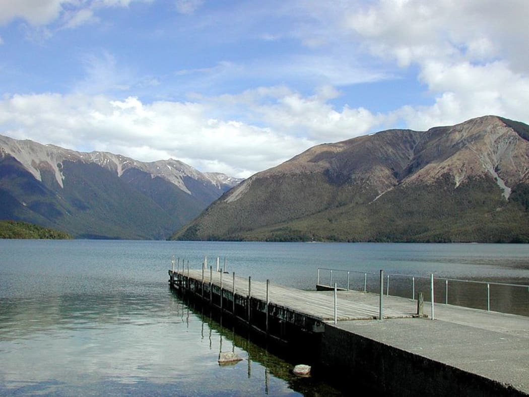 lake rotoiti