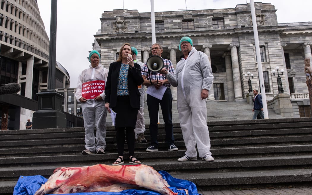 Meat inspection privatisation protest