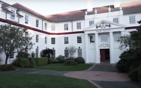 Victoria University yesterday told more than 100 students that the James Hutchinson wing of Weir House has been deemed structurally unsound and is being closed.