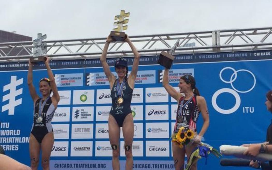 Andrea Hewitt (L) next to world champ Gwen Jorgensen (C) and third placed Sarah True