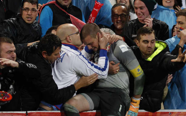 Serbian fans celebrate World Cup win | RNZ