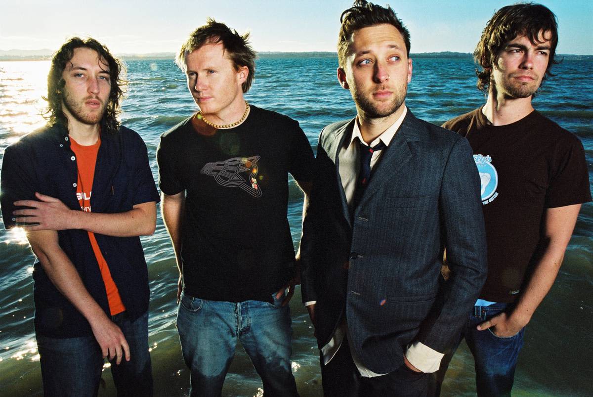 Essential New Zealand Albums: Strawpeople – Broadcast | RNZ