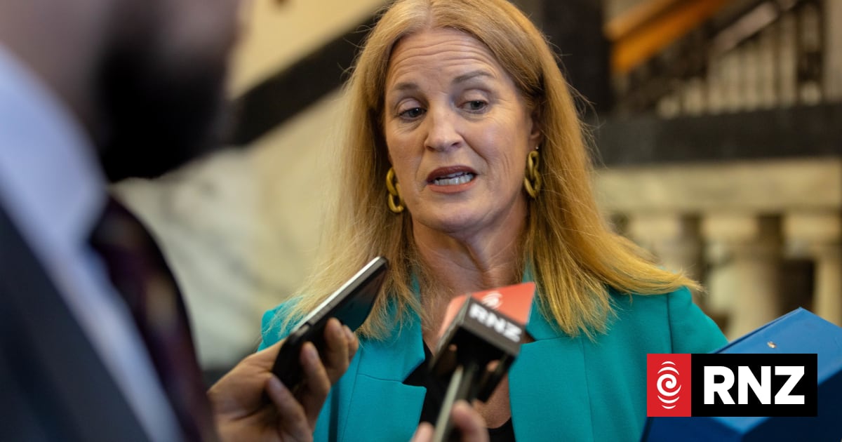 Minister Louise Upston dodges questions over missed benefit payments