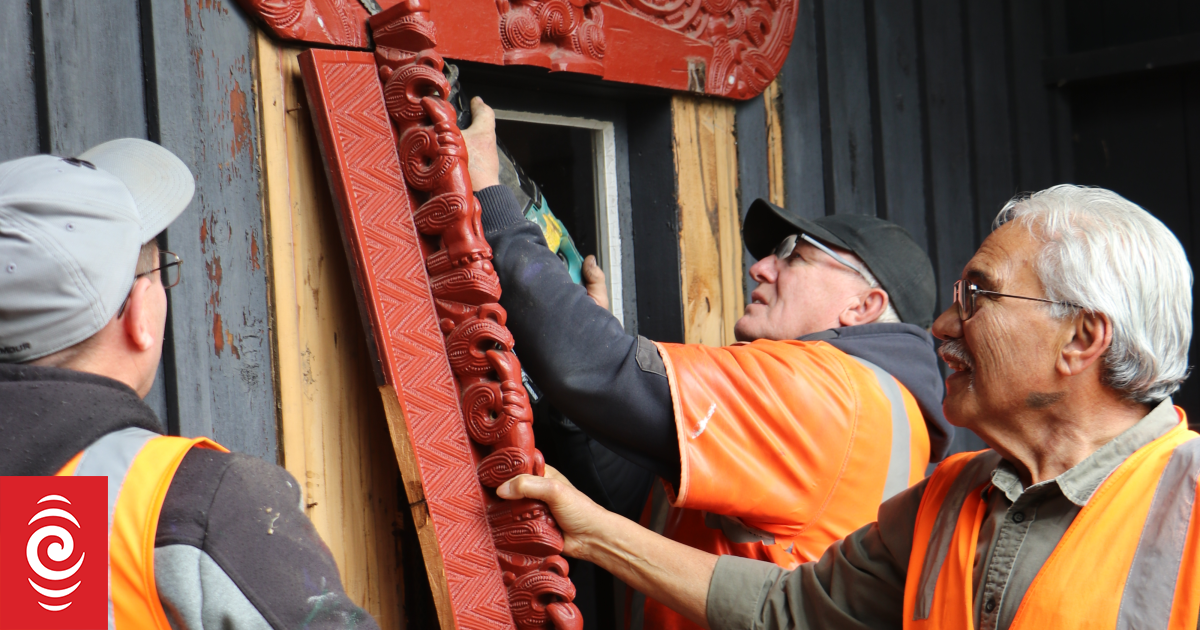 Invercargills ältestes Versammlungshaus mit Schnitzereien wird restauriert ...