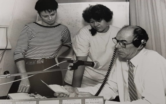 (L-R) Linden Clark, Elma MaUa and Ian Johnstone preparing for the launch of RNZ International now RNZ Pacific in 1990.