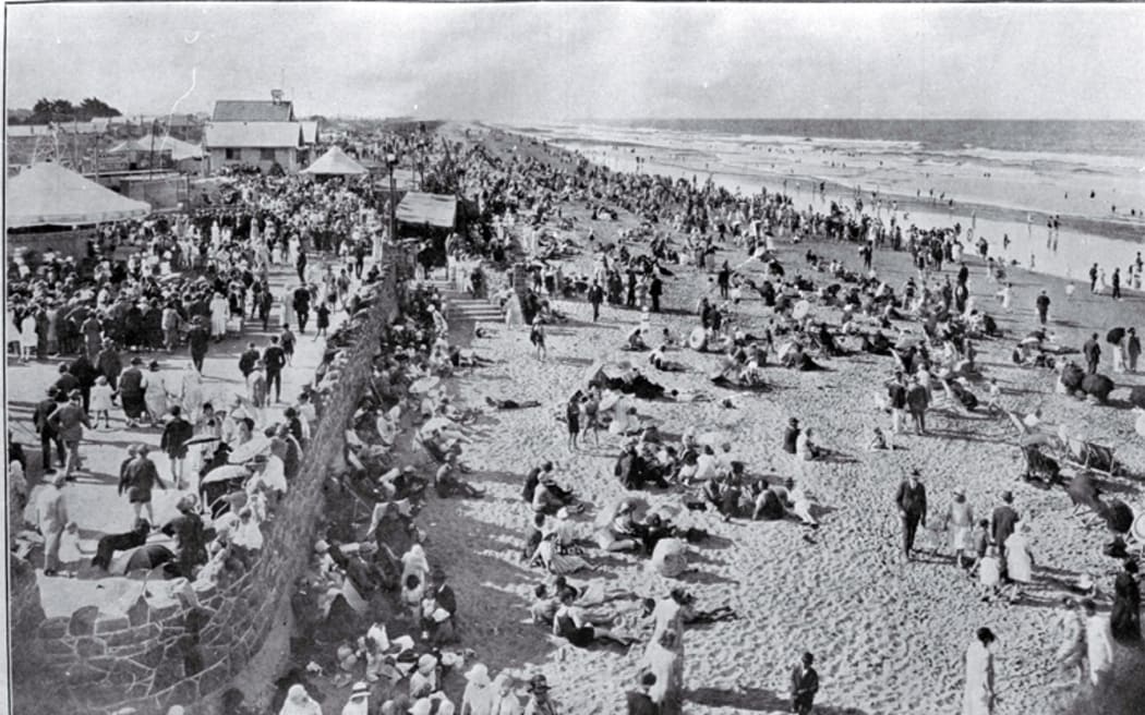New Brighton beach (1927)