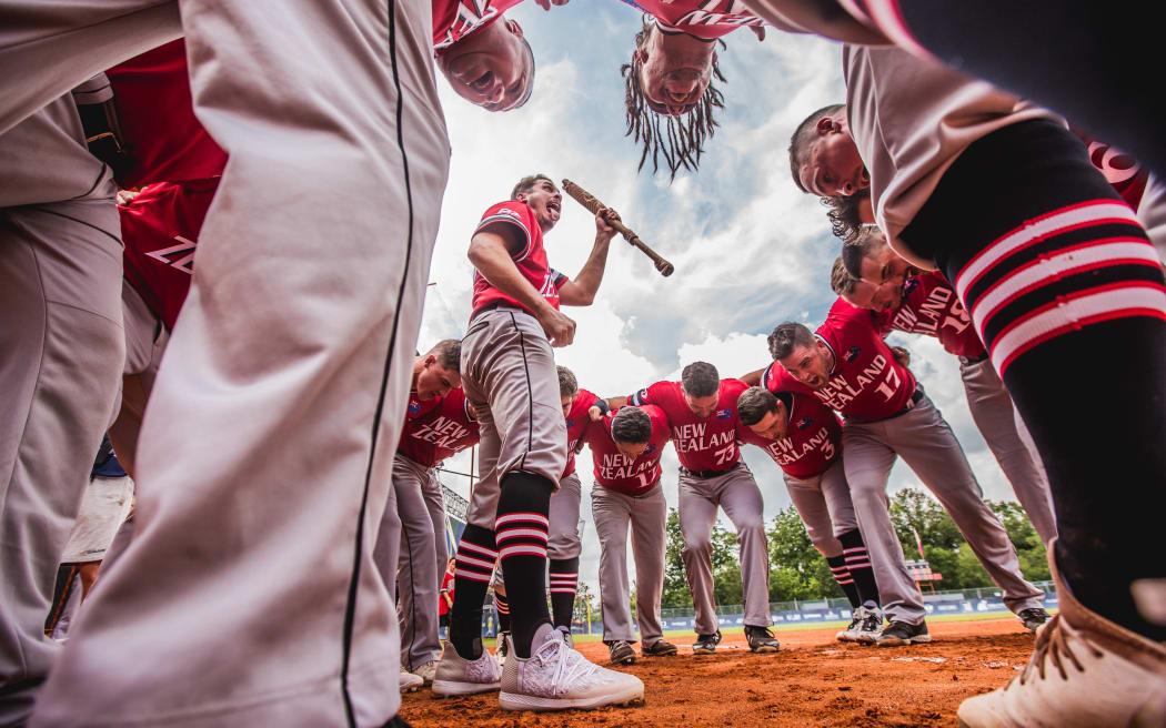 Ben Enoka leads a haka at the Mens Softball World Cup, Game Day 7, Philippines vs New Zealand, 18th of June, 2019.  Photo Grega Valancic / WBSC