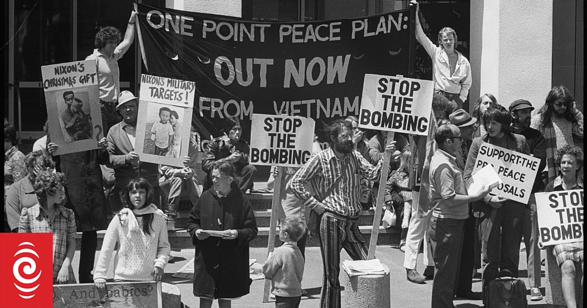 Byłem tam, gdy: Studenci z Wellington pomogli lub nie pomogli Viet Congowi w zakupie czołgu