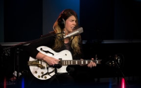 Mel Parsons live in the RNZ Auckland studios.