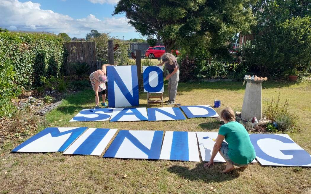 Bream Bay residents prepare for this weekend's protest rally at Ruakākā Beach.