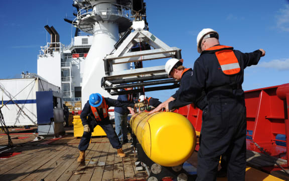The Bluefin 21, an autonomous underwater vehicle, may be used to search the ocean floor.