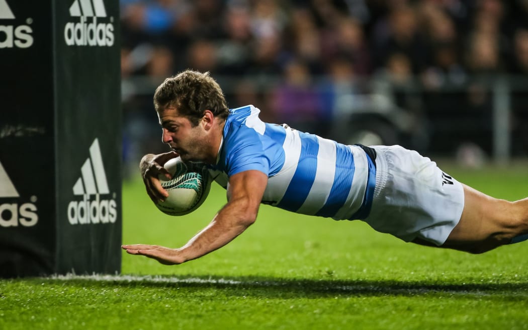 Pumas winger Santiago Cordero scores the opening try,