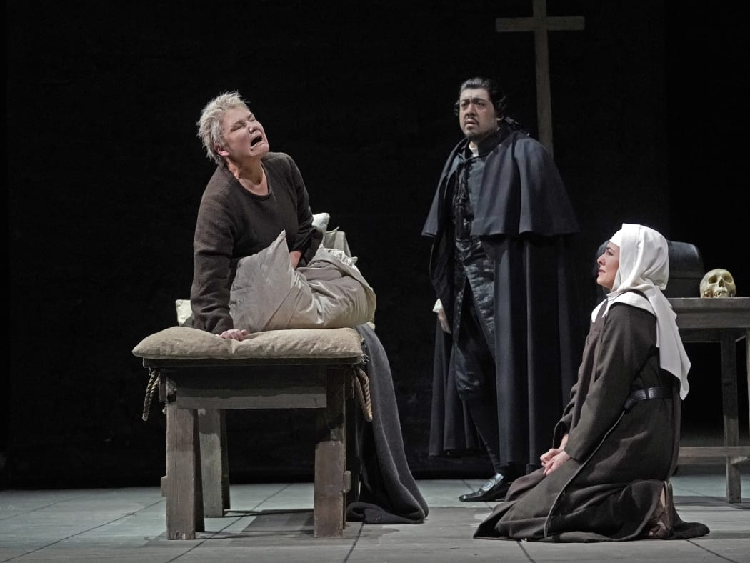Karita Mattila as Mme. de Croissy, Paul Corona as Javelinot, and Isabel Leonard as Blanche de la Force
