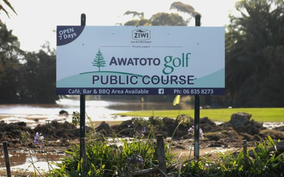 Awatoto Road Golf Course.