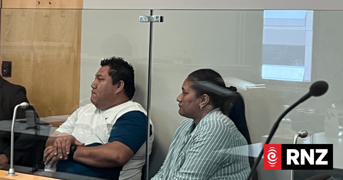 华裔老人毕生积蓄错汇至他人账户，奥克兰夫妇挥霍“横财”被判刑