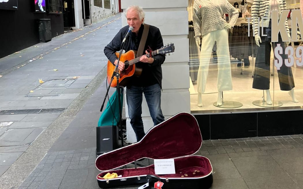 Busker Mark Laurent on Auckland's Queen Street