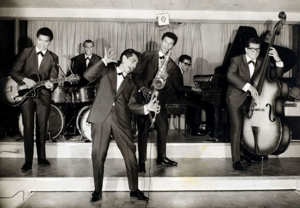 Rim D Paul fronts the Quin Tikis, Rex Hotel, Sydney, 1964