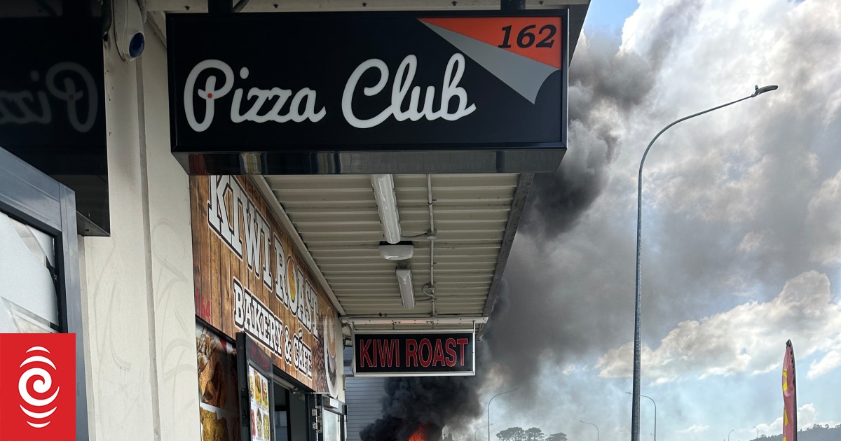 'Stay inside': Fire in Auckland's Flat Bush affected air quality - Vimarsana News