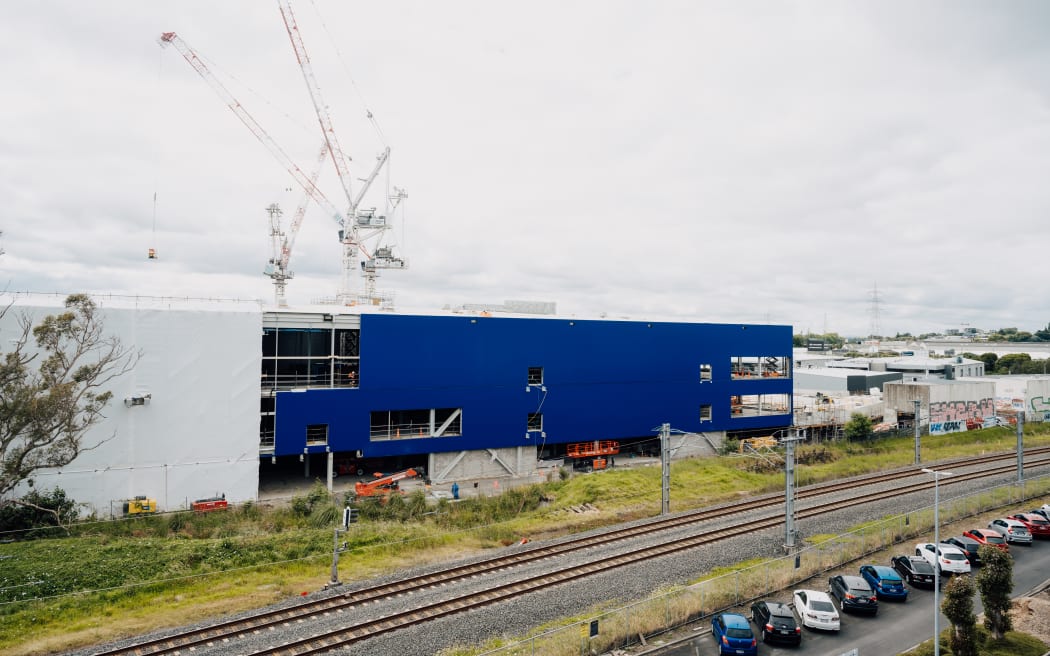 The iconic blue walls in the Ikea building in Sylvia Park started being installed in November 2024. The new store will be three levels with a ground-level car park on the first floor and will feature a Swedish restaurant and food market, as well as two full-scale houses as part of its showroom.