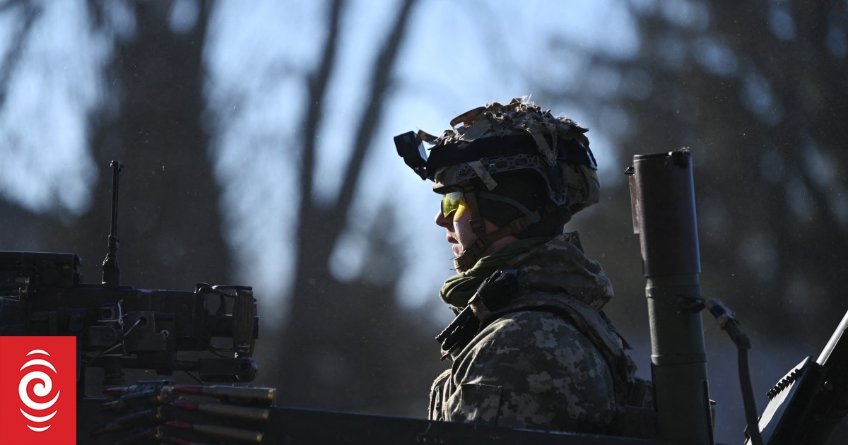 Ukrainian forces resist Russian advance on capital Kyiv
