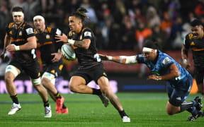 Sean Wainui on the break for the Chiefs