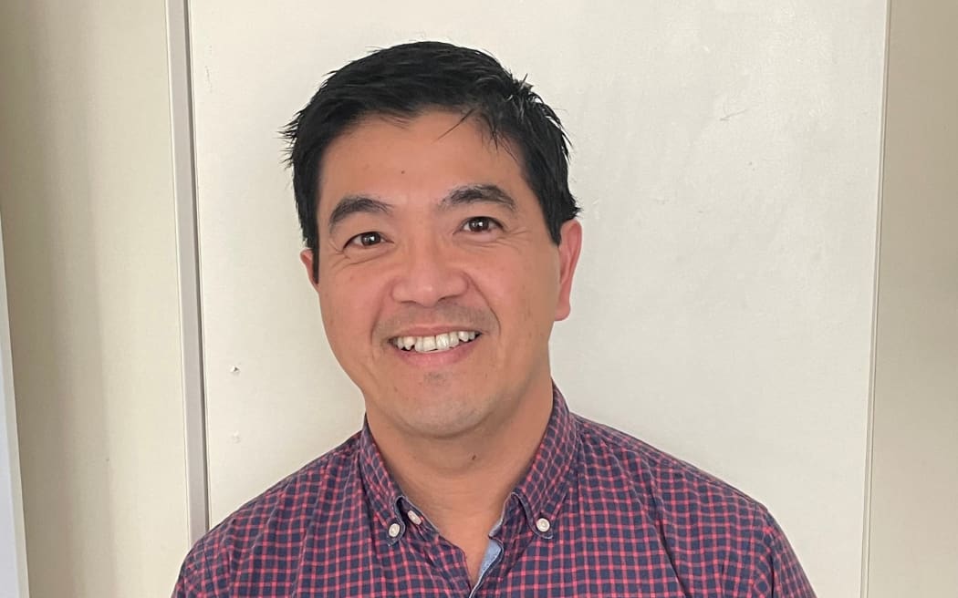 Jerry Lo, professional teaching fellow at the University of Auckland. He says many Chinese people from the rainbow communities are still constrained by their culture conventions though they are now in a country with more freedom.