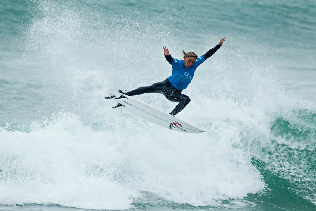 Elliot Paerata-Reid is New Zealand's new Men's Surfing Champion.