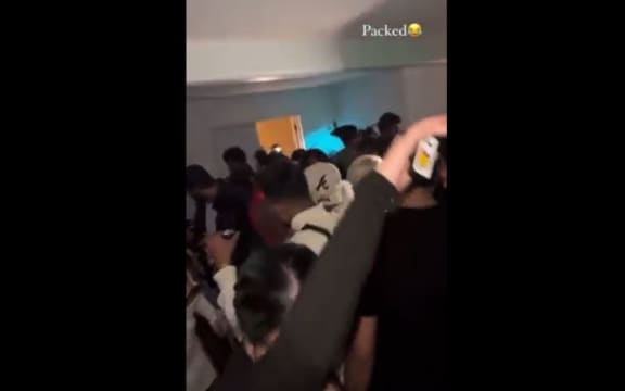 Video posted to Twitter shows a party in Auckland under alert level 3.