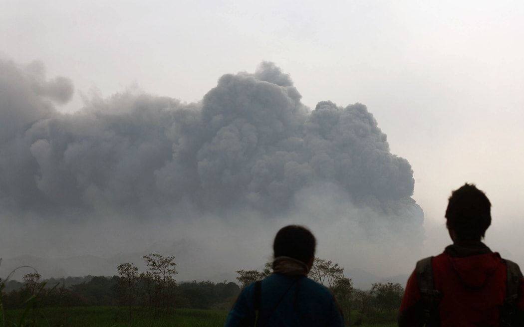 The eruption could be seen from many towns.