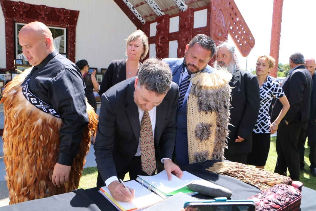 The Government has apologised for stealing land from iwi as it signed a Treaty settlement with Ngati Kahungūnu ki Te Wairoa