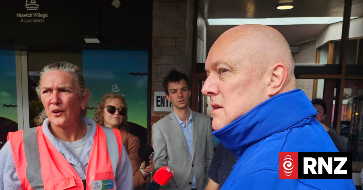 Election live: Politicians begin final push to election day