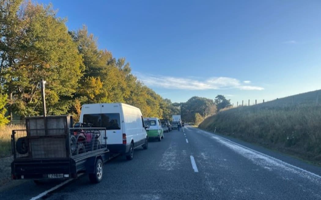 A crash on SH1 just north of Greta Valley in North Canterbury has stopped traffic moving both directions.