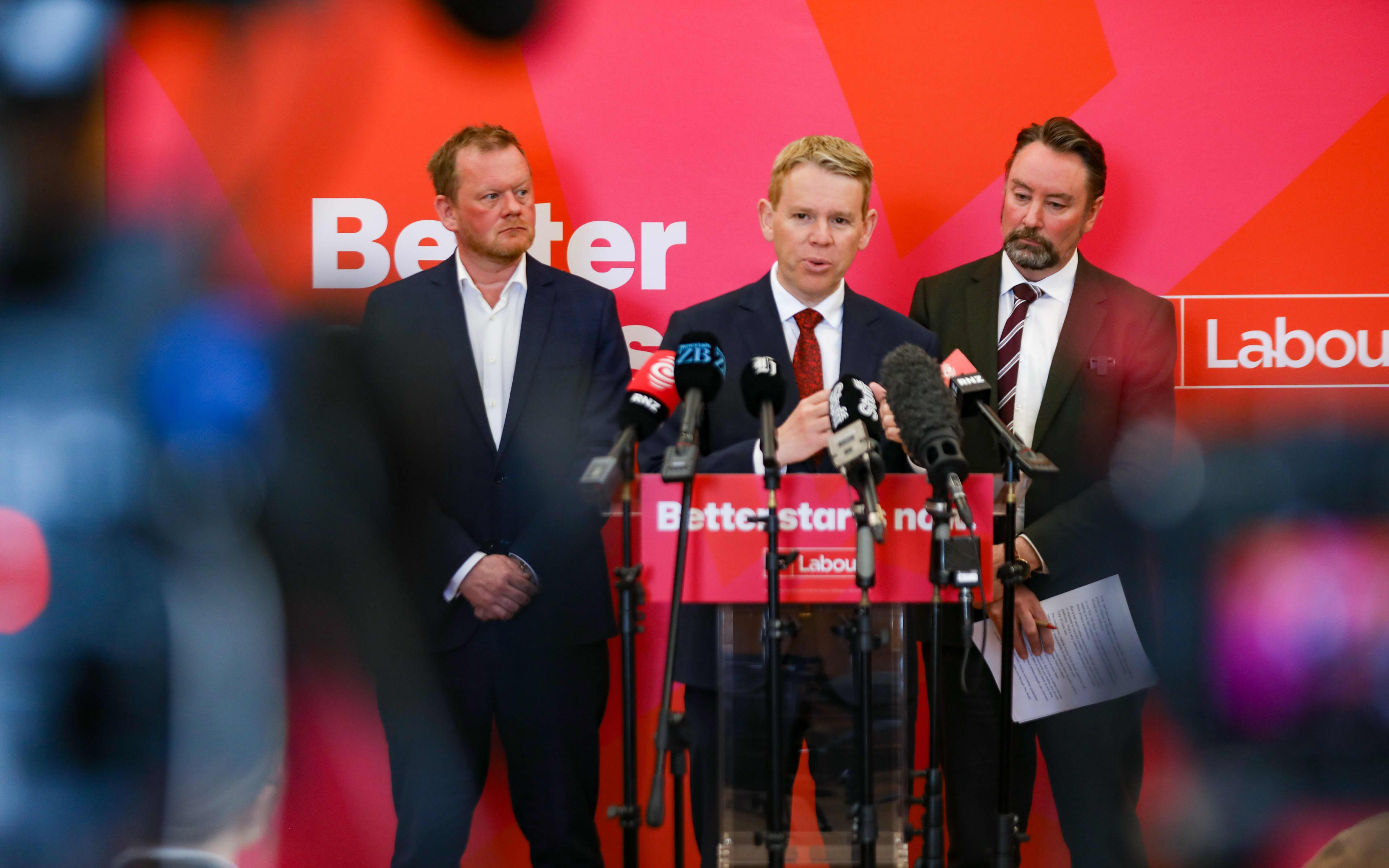 Labour science, technology and innovation spokesperson Reuben Davidson and Labour leader Chris Hipkins on 19 October 2026 pledge a social media ban for under-16