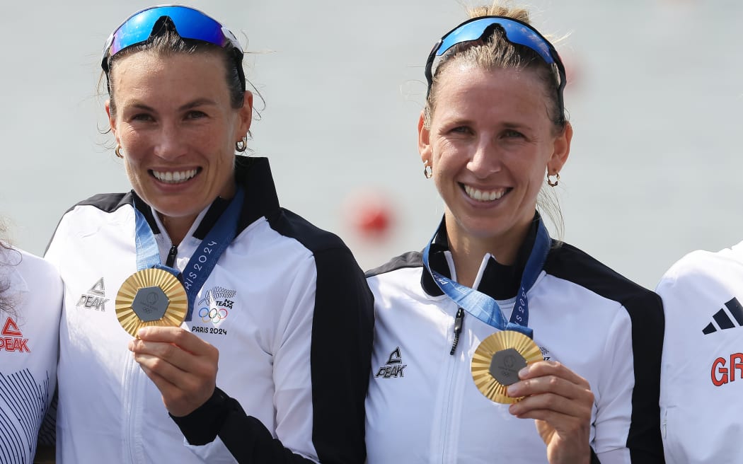 Womens Double Scull final, Brooke Francis and Lucy Spoors from New Zealand on the podium to get their gold.
Rowing at Vaires-sur-Marne Nautical Stadium - Flat water, Paris, France on Thursday 1 August 2024. Photo credit: Iain McGregor / www.photosport.nz