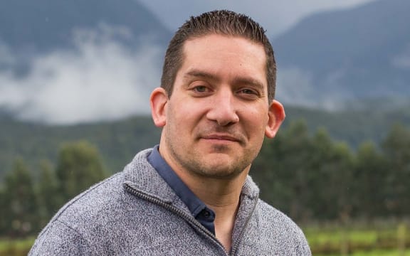 Head and shoulders of Bevan Weir Research Leader in Mycology and Bacteriology at Maanaki Whenua / Landcare Research