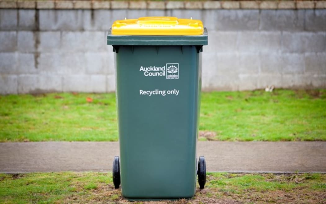 Auckland Council recycling bin