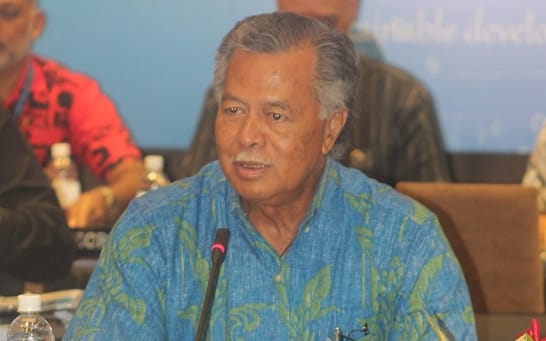 Cook Islands PM Henry Puna at SIS meeting Apia