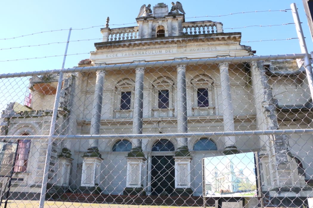 A front-on view of the Catholic Cathedral of the Blessed Sacrament.