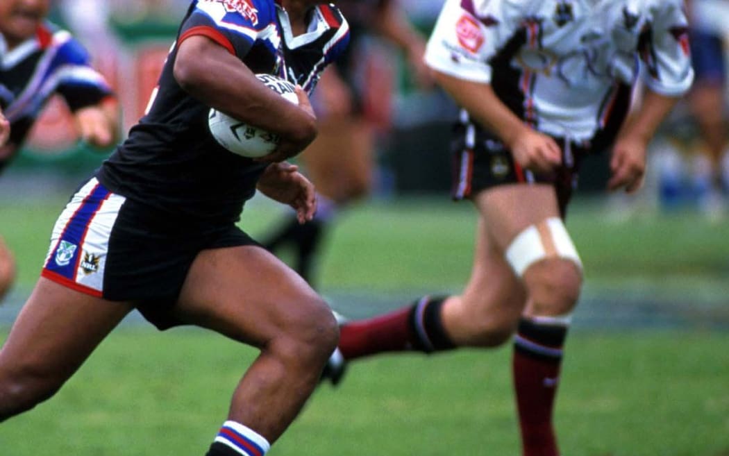 A group of former England, Wales and Scotland internationals are suing the RFL.