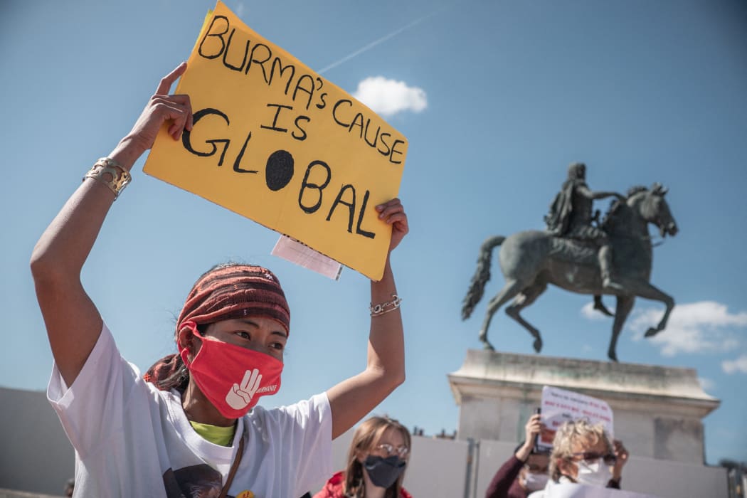 Lyon, France 2021/03/27. Rassemblement de la communaute birmane a Lyon pour protester contre le coup d Etat au Myanmar. Photographie de Maxime Gruss / Hans Lucas. (Photo by Maxime Gruss / Hans Lucas / Hans Lucas via AFP)