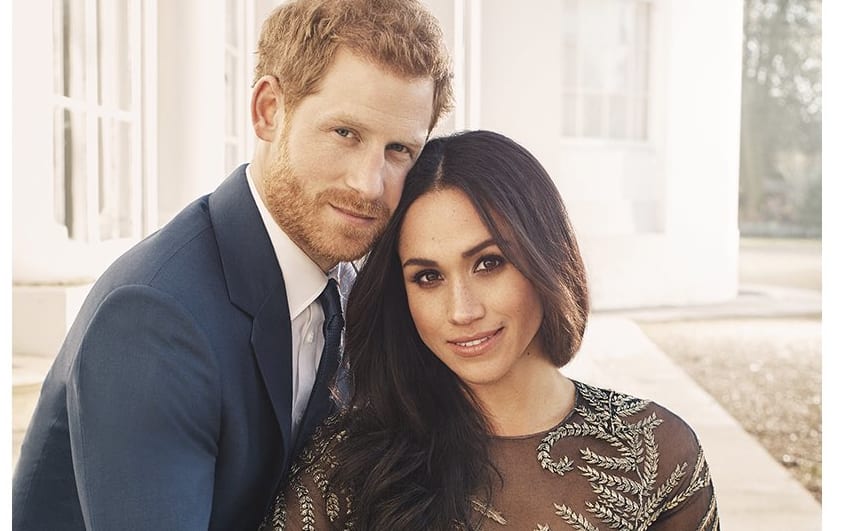 Official photographs to mark the engagement of Prince Harry and Meghan Markle have been released by Kensington Palace.