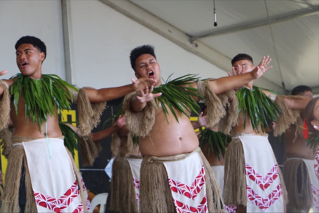 Avondale College on the Niue Stage