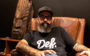 Wood carving artist Karl Johnstone