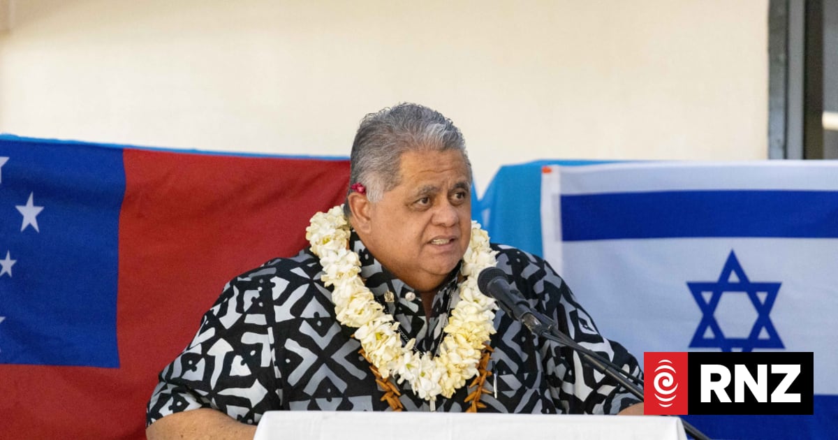 Samoan PM La'aulialemalietoa apologies for historial 'Heil Hitler' video
